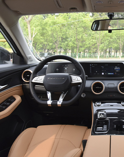 DongFeng Forthing Friday Foto