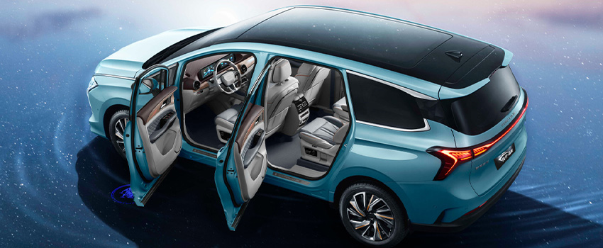 Dongfeng Forthing Yatch UTour Car Model Inside